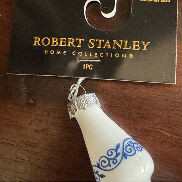 Robert Stanley Glass Finial Ornament - Picture 6 of 6